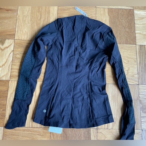 Lululemon NWT Kanto Catch Me black Rulu long sleeve top size 4 reflective - Picture 3 of 3